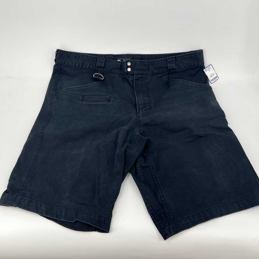 Nike Black Cargo Shorts | Mens 38